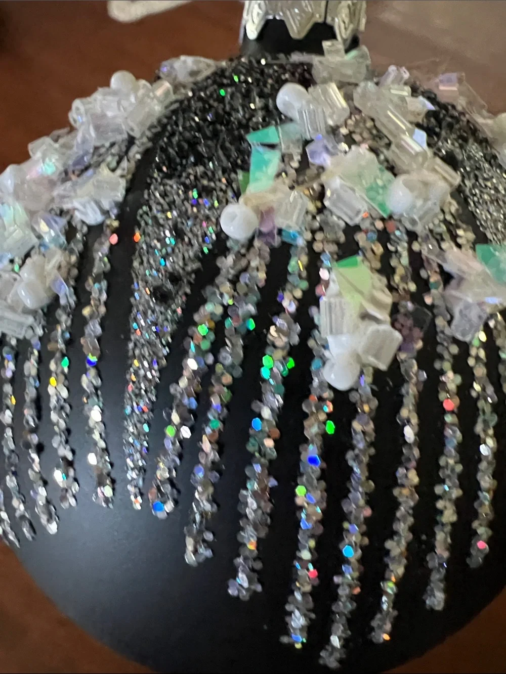💎Black Beaded Holiday Ornament with Iridescent Accents💎